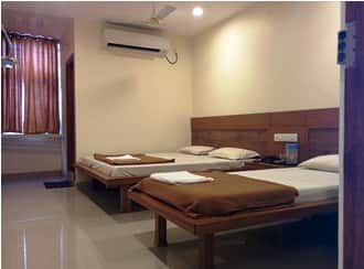 Hotel New White House, Hyderabad 4